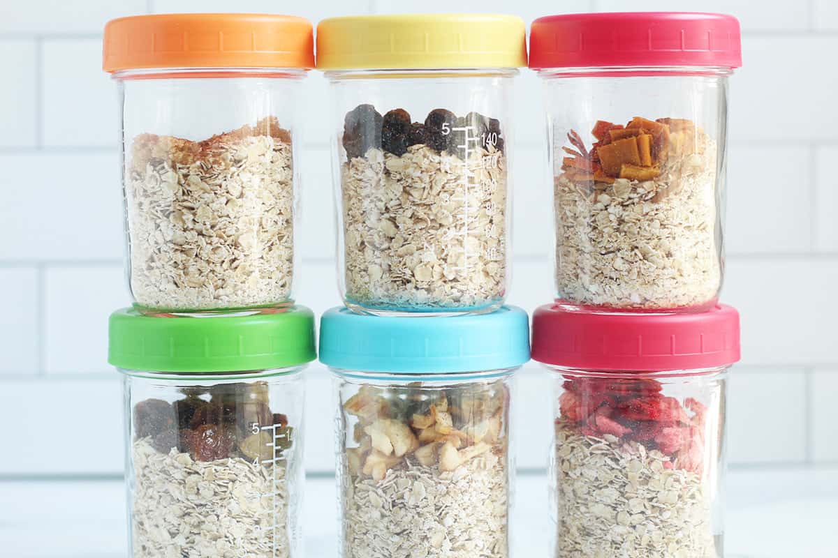 instant oatmeal in containers with fruit