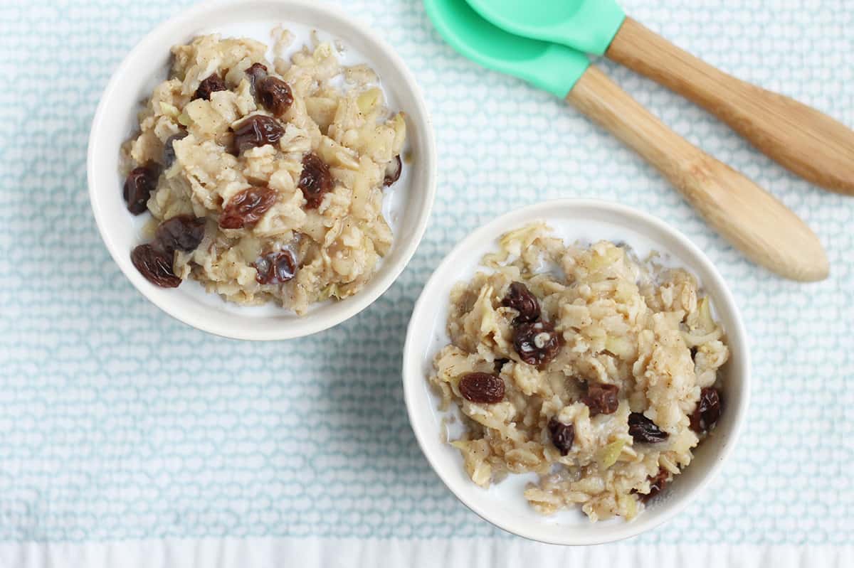Easy Apple Cinnamon Oatmeal (to Share with the Kids!)