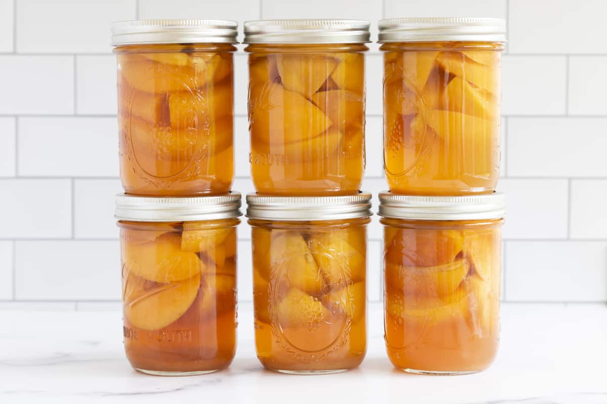 How to Can Peaches (in Honey Syrup)