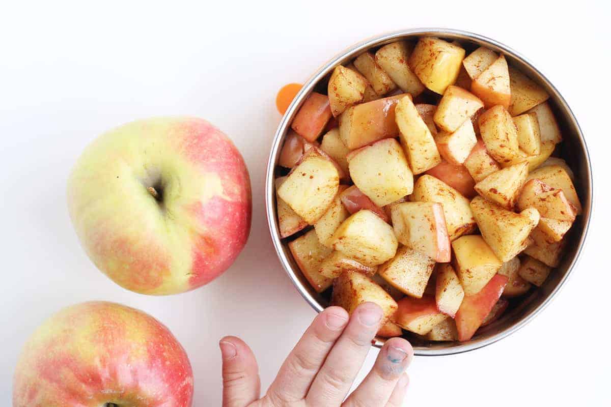 sauteed-apples-in-stainless-container